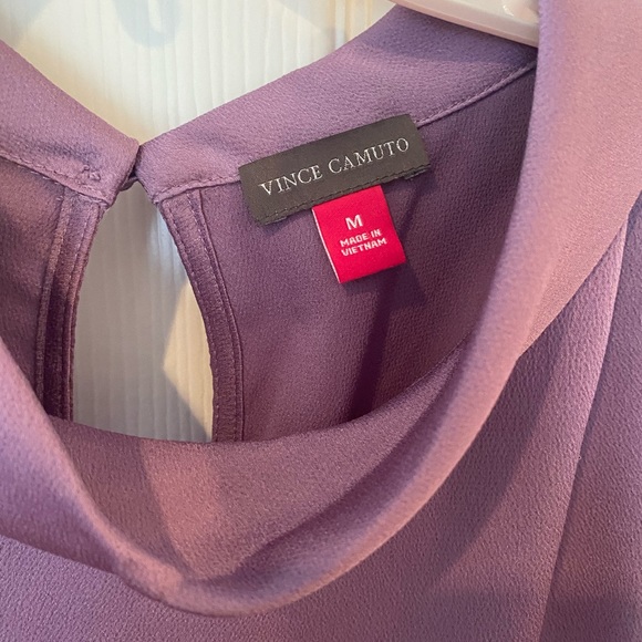 Vince Camuto Purple Top - Picture 2 of 2